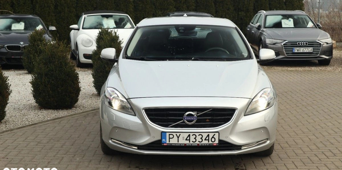 Volvo V40 cena 55900 przebieg: 154000, rok produkcji 2016 z Słupca małe 379